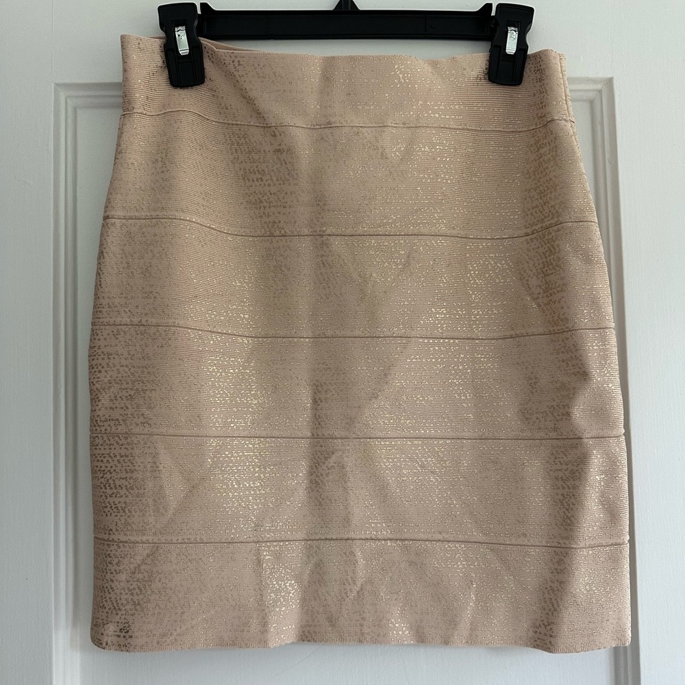 BCBG  bandage bare pink gold skirt, size L